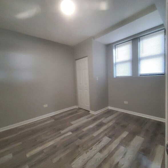 Building Photo - 7527 S Colfax Ave