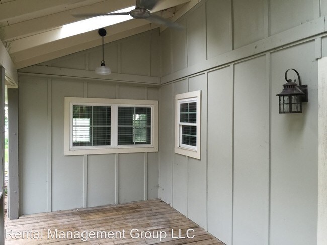 Building Photo - 5 br, 4 bath House - 633 Shades Crest Road
