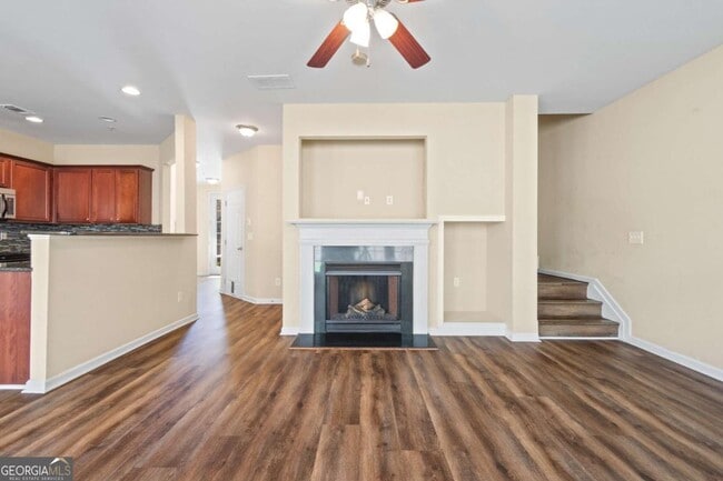 Building Photo - 3323 Castleberry Village Cir
