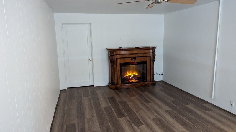Building Photo - 2220 E 4500 S