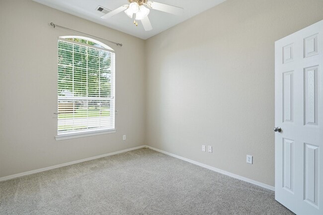 Building Photo - 2506 Barton Springs St