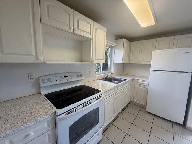 Building Photo - 1853 SW 17th St