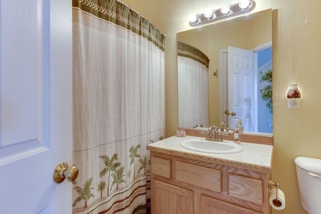 Building Photo - Gorgeous home at end of cul-de-sac with RV parking and views
