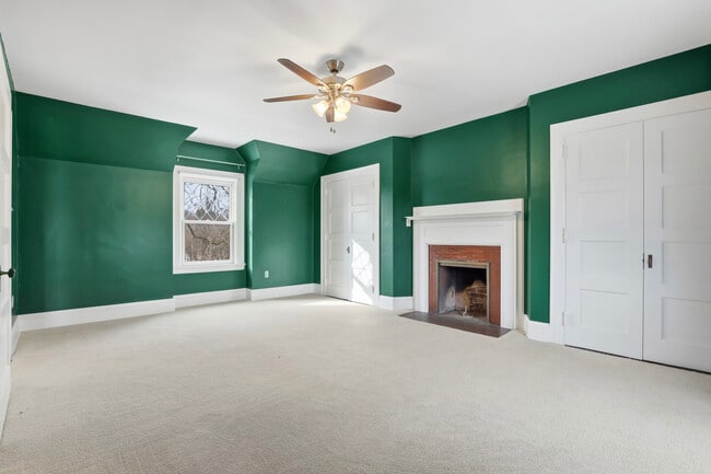 Building Photo - 1 Fox Hill Dr