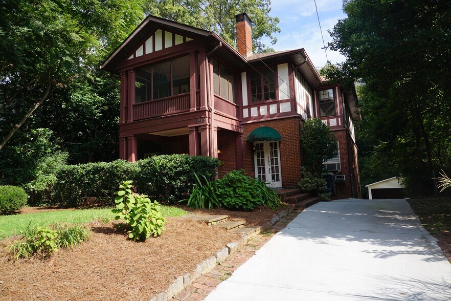 Building Photo - 1212 Virginia Ave. NE