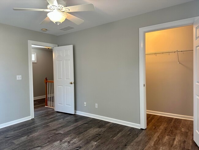 Building Photo - 114 W Green St