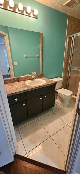 Building Photo - 6007 Scotchwood Gln