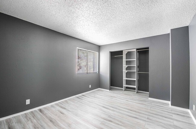 Building Photo - 3151 N Soaring Gulls Dr
