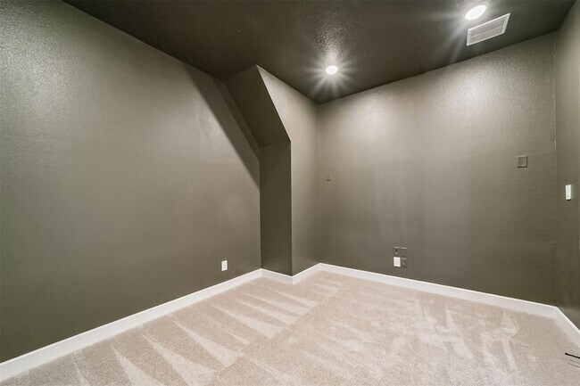 Building Photo - 17794 Misty Brk Ln