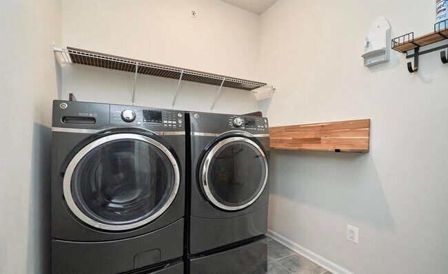 Building Photo - 45116 Kincora Dr