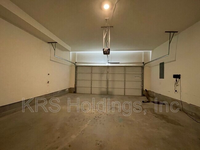 Building Photo - 1611 Independence Blvd