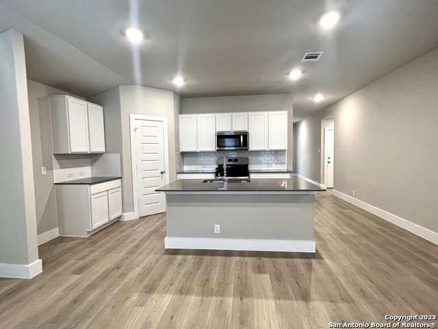 Building Photo - 21216 Boulder Flts