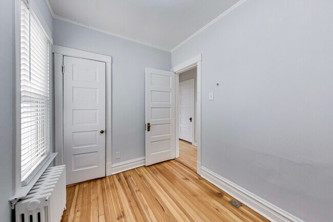 Building Photo - 4219 N Albany Ave