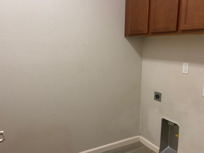 Building Photo - Fernley 3 Bedroom Home