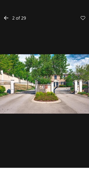 Building Photo - 102 Academy Square