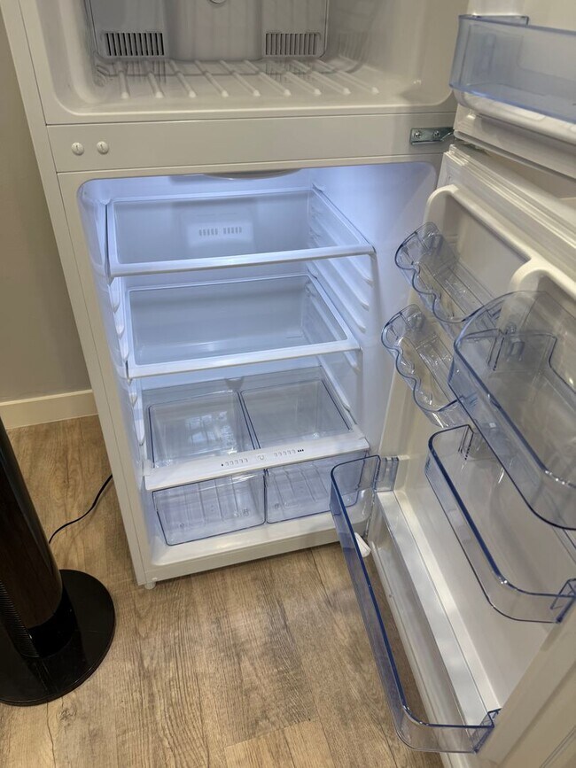 Building Photo - Studio Apartment -Open House  Tuesday and Thursday at 5pm