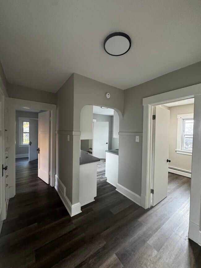 Building Photo - 8615 W Adler St