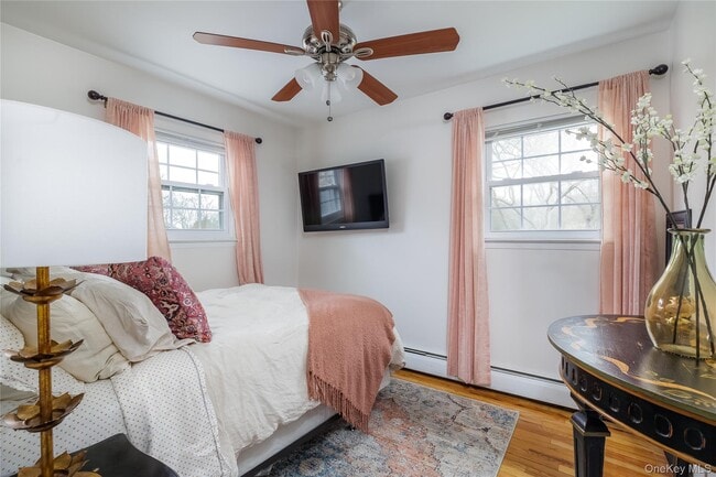 Building Photo - 44 Frazer Dr