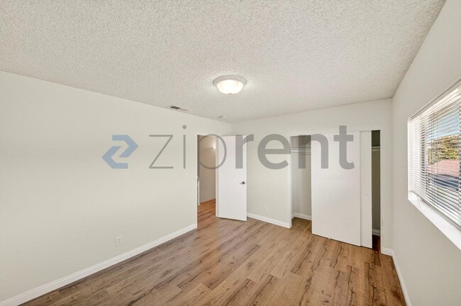 Building Photo - 2225 S Meridian Ave