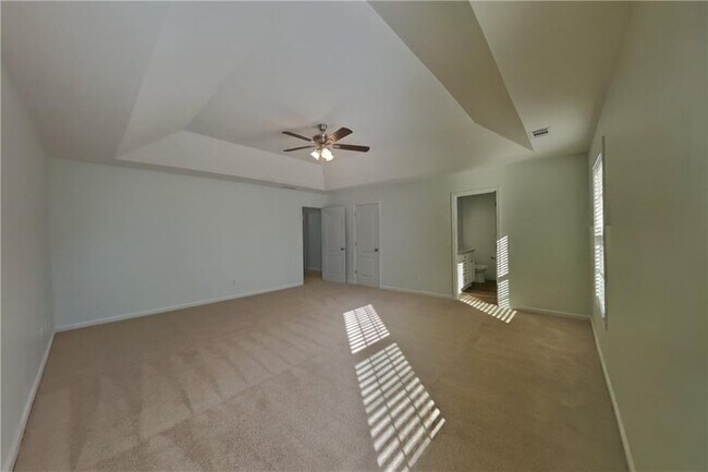 Building Photo - 5050 Roxton Ln