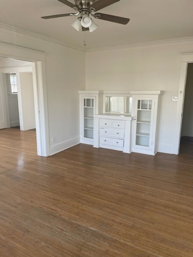 Building Photo - Just few Blocks from the water & next to A...