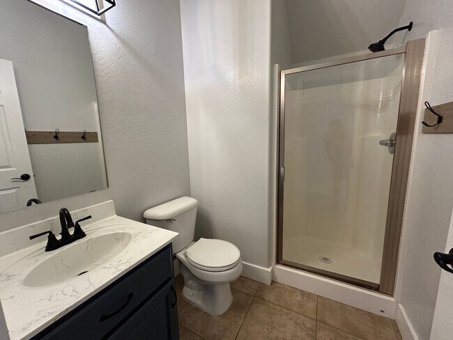 Building Photo - 15439 W Poinsettia Dr