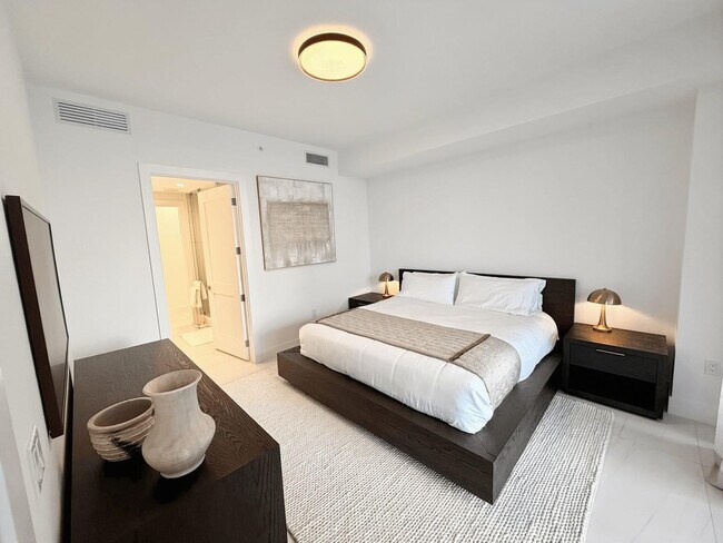 Building Photo - 151 N Seabreeze Blvd