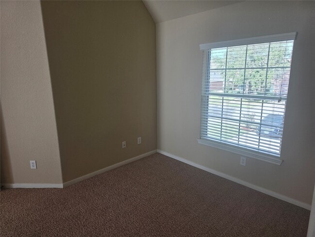 Building Photo - 2520 Garnetfield Ln