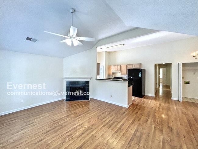 Building Photo - 9299 Grove Manor Dr