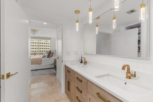Building Photo - 550 Okeechobee Blvd