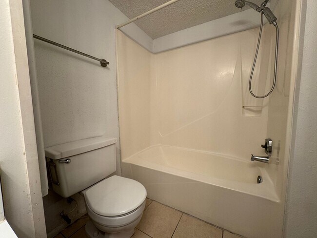 Building Photo - 139 Oyster Bay Cir