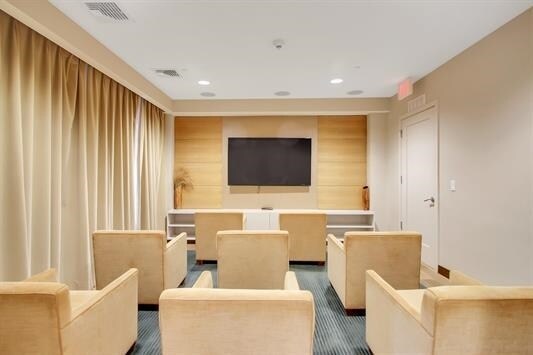 Building Photo - 34 Cambridge Wy