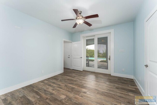 Building Photo - 133 Oleander Dr