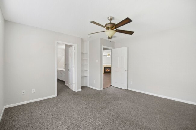 Building Photo - 9820 Lace Flower Way