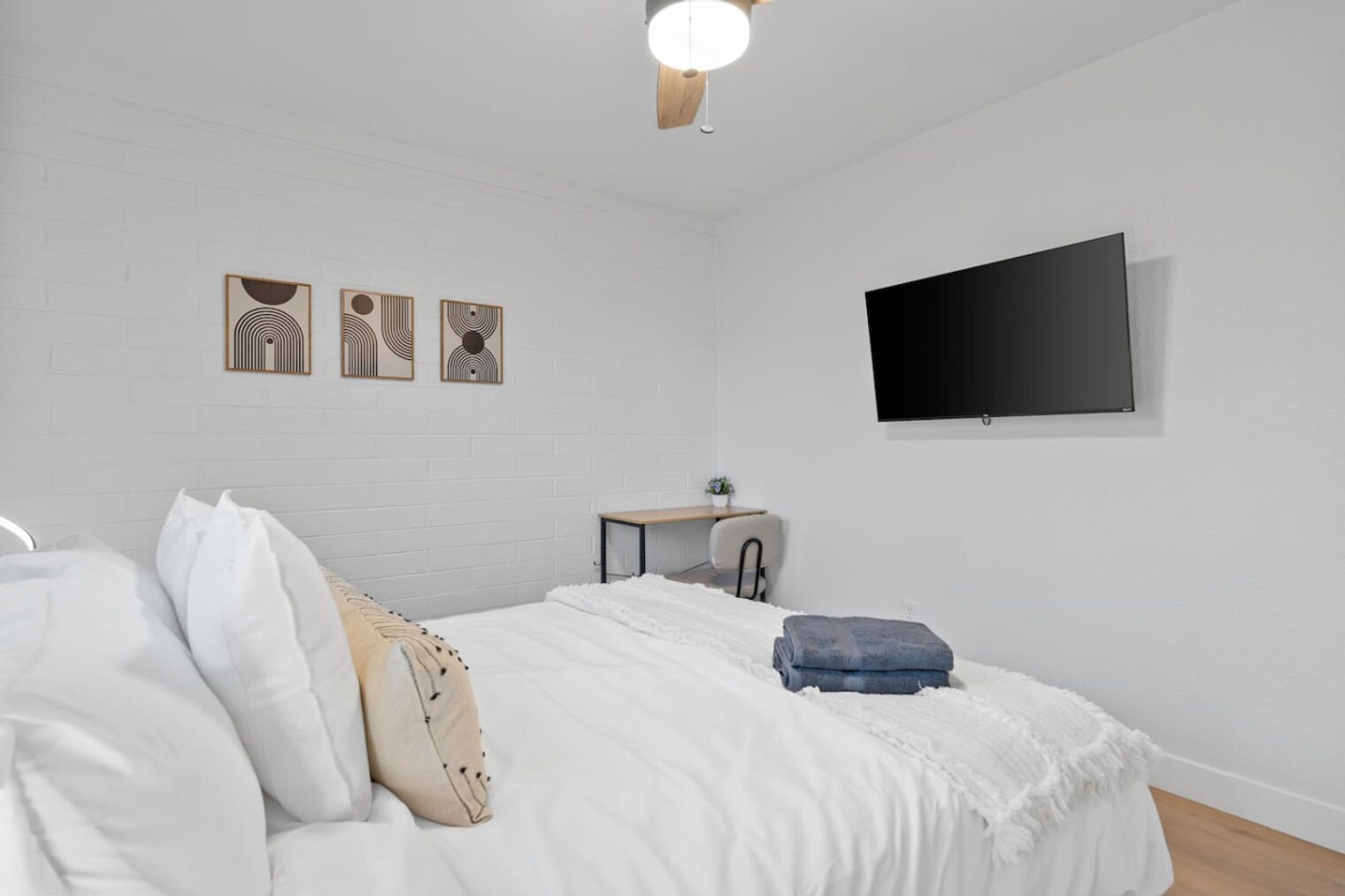 Building Photo - 4403 N 13th Pl