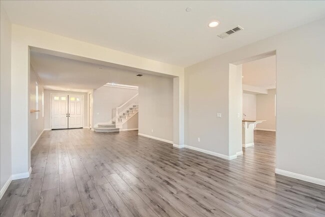 Building Photo - Gorgeous 4 Bd/4.5 Ba + Loft Home in 4S Ranch!!!