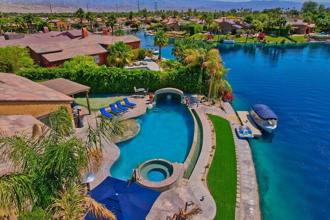 Building Photo - 9 Via Santanella