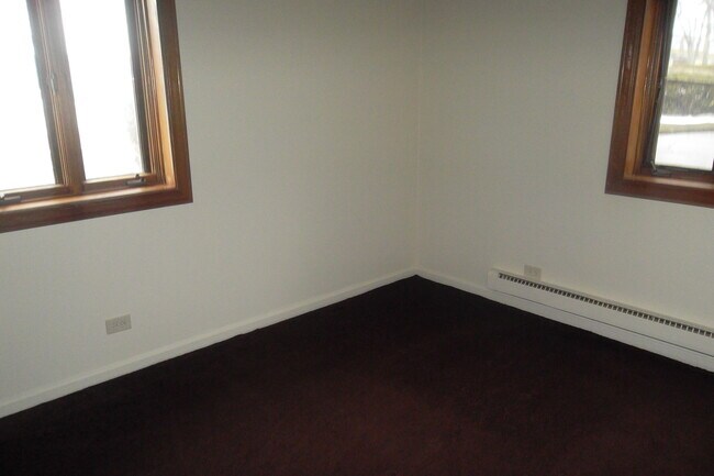Building Photo - 9912 W 58th St