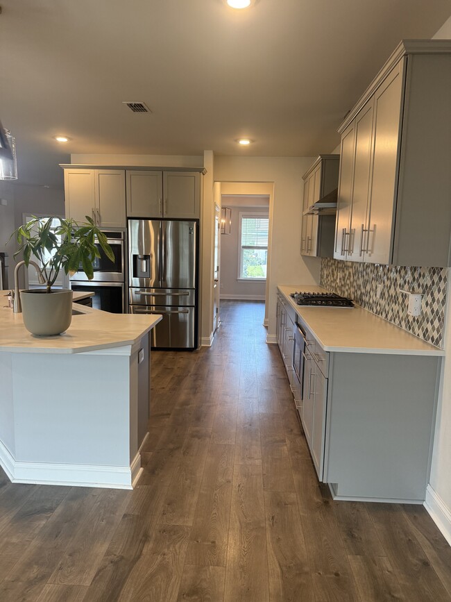 Building Photo - 227 Bering Ln