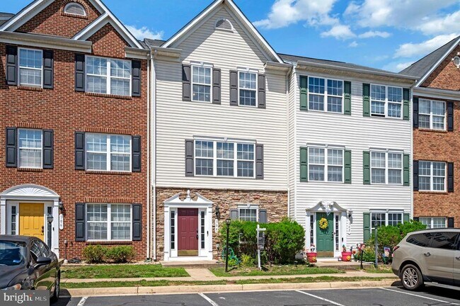Building Photo - 104 Stingray Ct