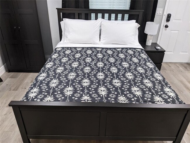 Building Photo - 4538 W Minnehaha St