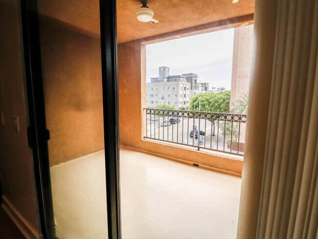 Balcony - 575 Elm Ave