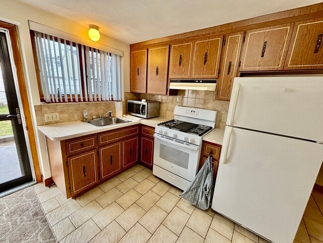 Building Photo - 43 Bryant St