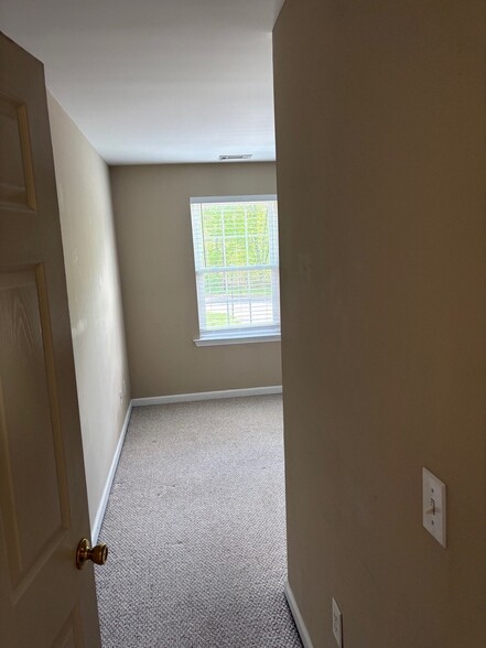 Second Bed Entrance - 108 Crider Ave