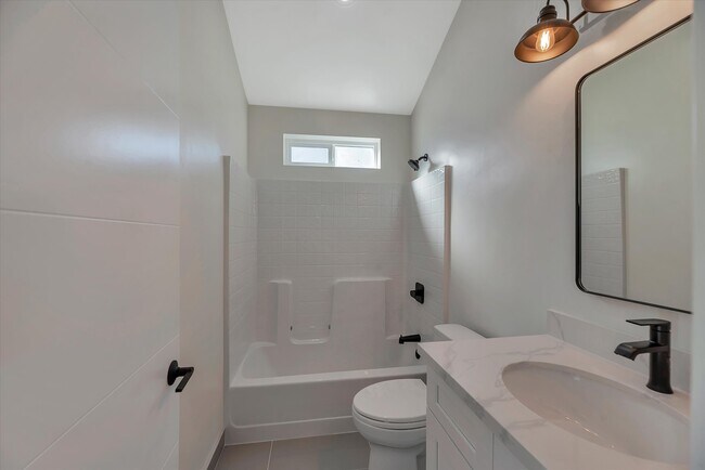 Building Photo - 4048 Cherokee Ave