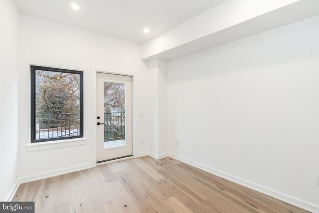 Building Photo - 1601 Frankford Ave