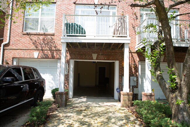 Building Photo - 2829 Forest Run Dr