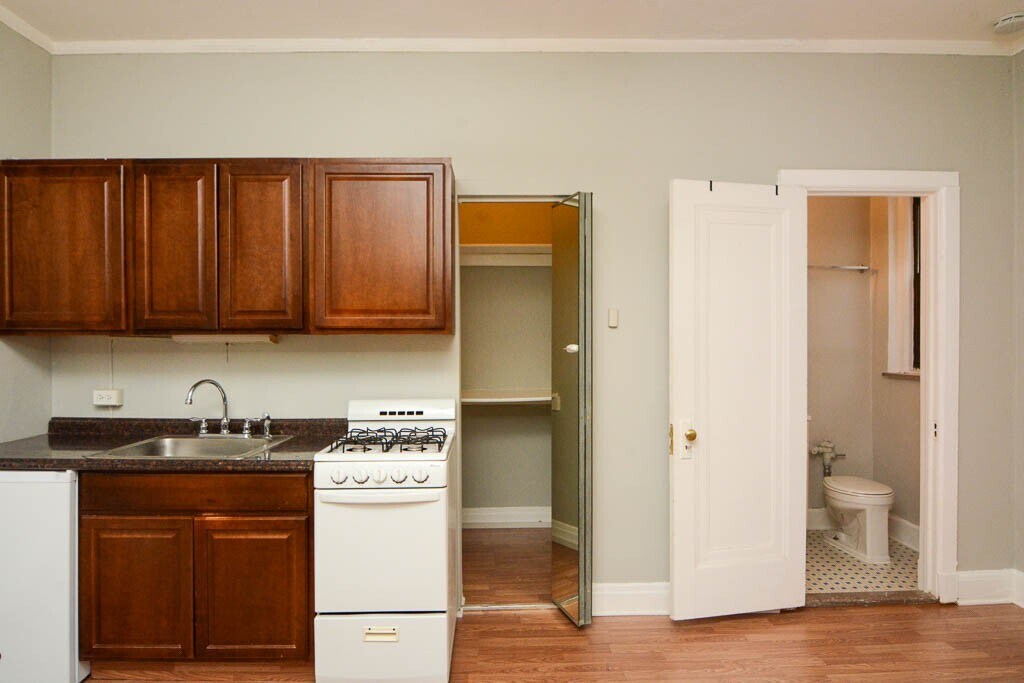 Building Photo - 3824 N Fremont St