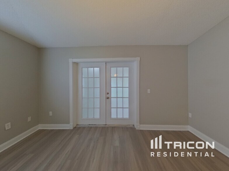 Building Photo - 1656 Dartmouth Dr