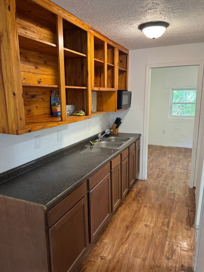 Building Photo - 1143 Indian Gap Cir